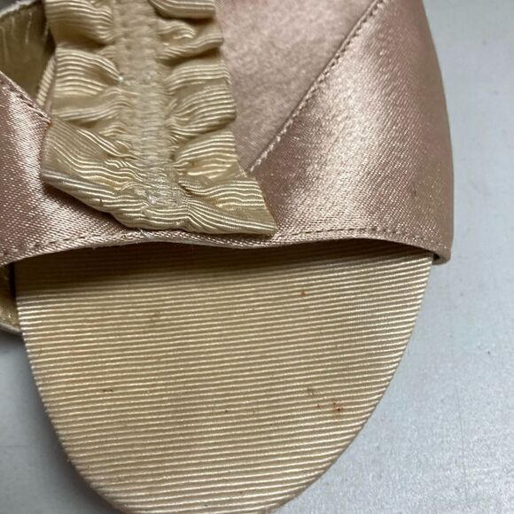 MICHAEL SHANNON Johanna Style Gold 4” Heels Size 7M - Picture 9 of 11